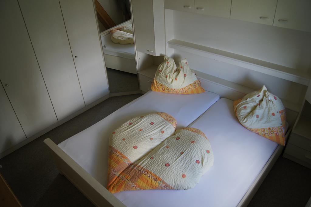 Appart-Pension Seehang Velden am Wörthersee Oda fotoğraf