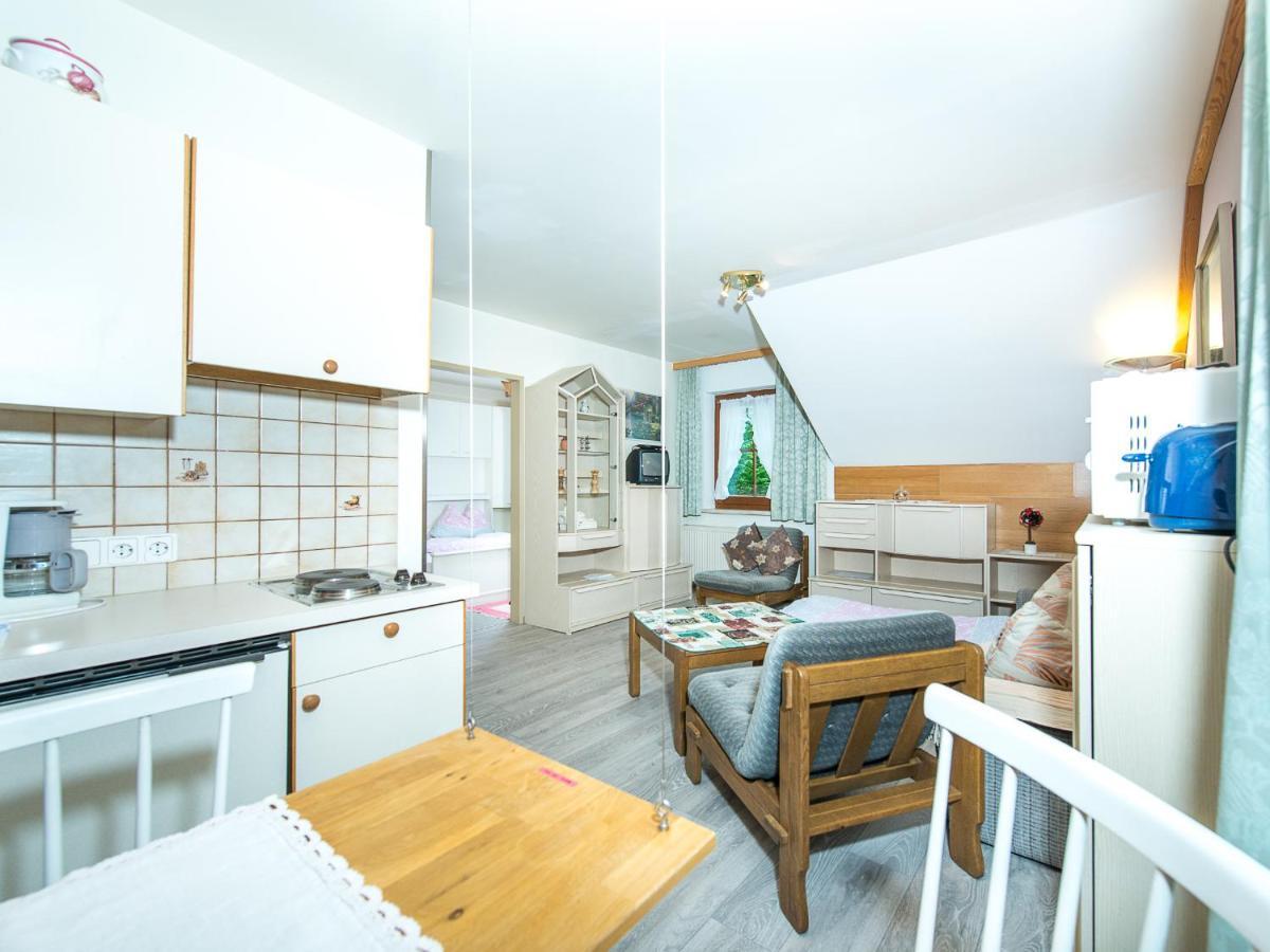 Appart-Pension Seehang Velden am Wörthersee Oda fotoğraf